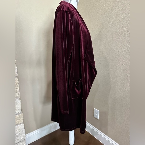 Maroon velvet cardigan with pockets, NWT! - Picture 2 of 5